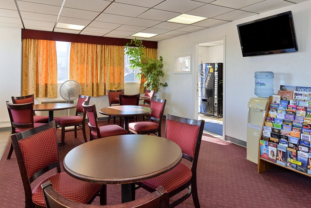 Americas Best Value Inn El Reno Ресторан фото